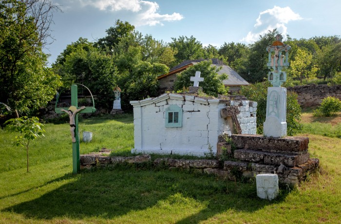 Poetry of water and stone in the area between Raut and Dniester Rivers - photo 11
