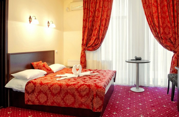 Manhattan Hotel & Restaurant 4* - photo 1