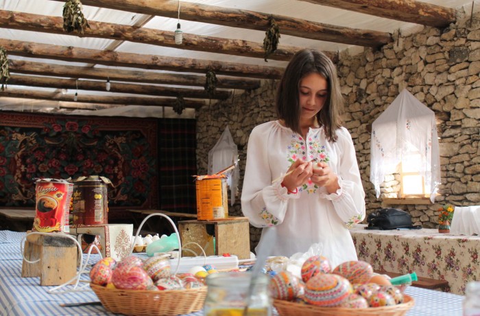Easter egg making workshop - photo 6