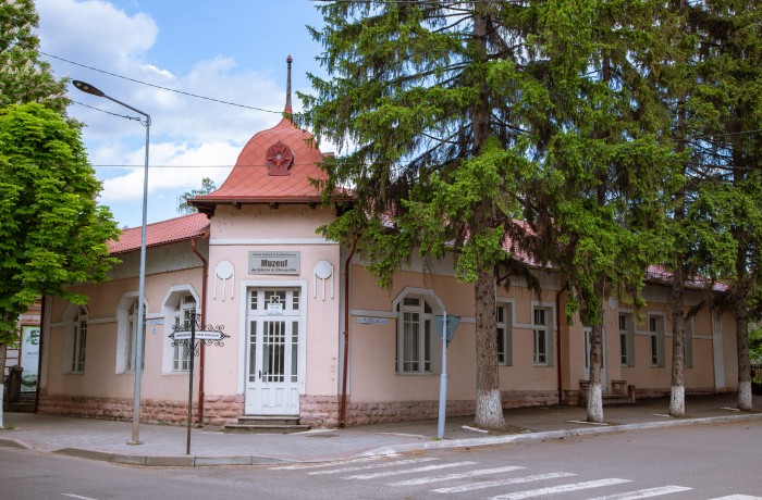 From Soroca to Cosauti, on the road of the stonemasons - photo 9